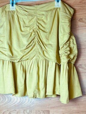 Shein Size Large 8/10 Mustard Yellow Skirt with a Back Zipper and hook-n…